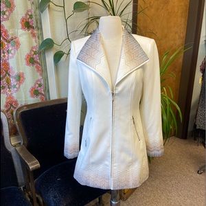 Fantastic White Overcoat with Chevron Embroidery